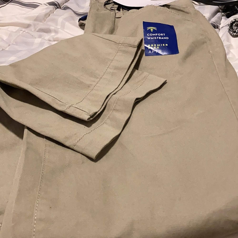 NWT. Perfect condition. - Picture 2 of 6